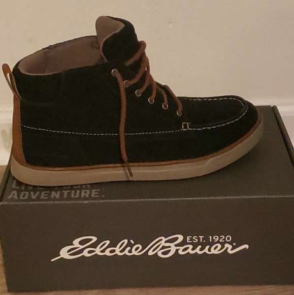 eddie bauer chukka boots